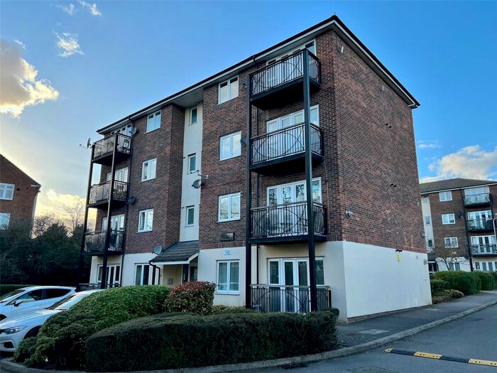 2 Bedroom Flat To Rent In Denham Road, Whetstone, N20