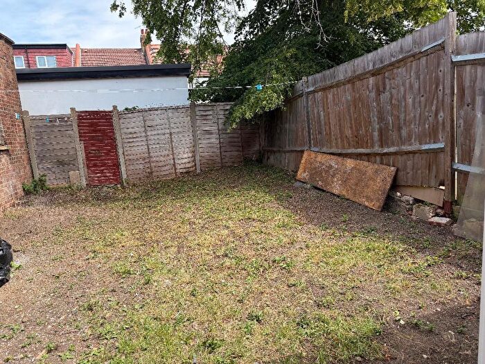 5 Bedroom Property To Rent In Pinner Road, Harrow, HA1