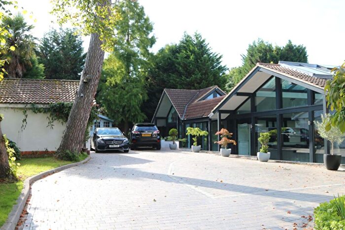 6 Bedroom Detached House To Rent In Fairmile Park Road, Cobham, KT11