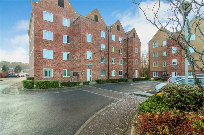2 Bedroom Apartment To Rent In Varley House, Tapton Lock Hill, S41