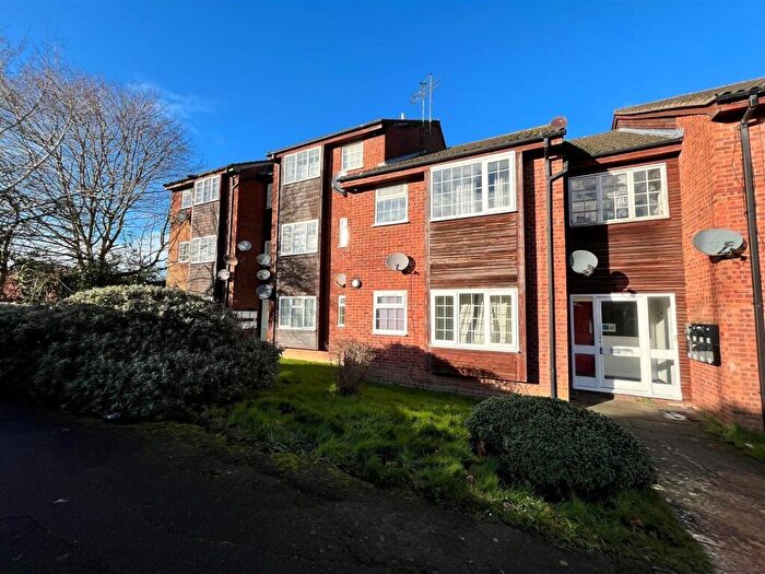 Property To Rent In St. Peters Close, Daventry, NN11
