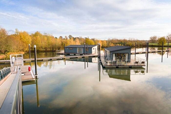 2 Bedroom Lodge For Sale In East Waterside, Upton-Upon-Severn, Worcester, WR8