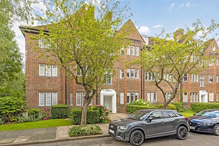2 Bedroom Flat To Rent In Tudor Close, London, NW3