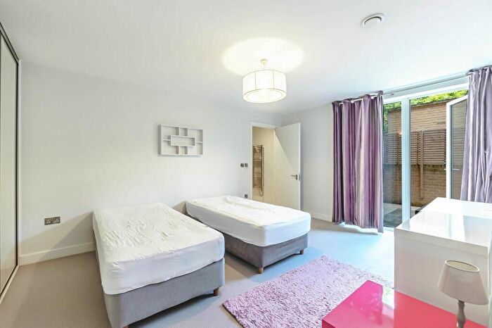 2 Bedroom Flat For Sale In Great Northern Road, Cambridge, CB1