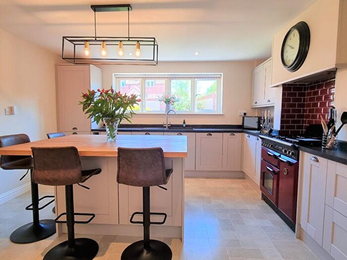 3 Bedroom Cottage To Rent In High Street, Waltham-on-the-Wolds, LE14