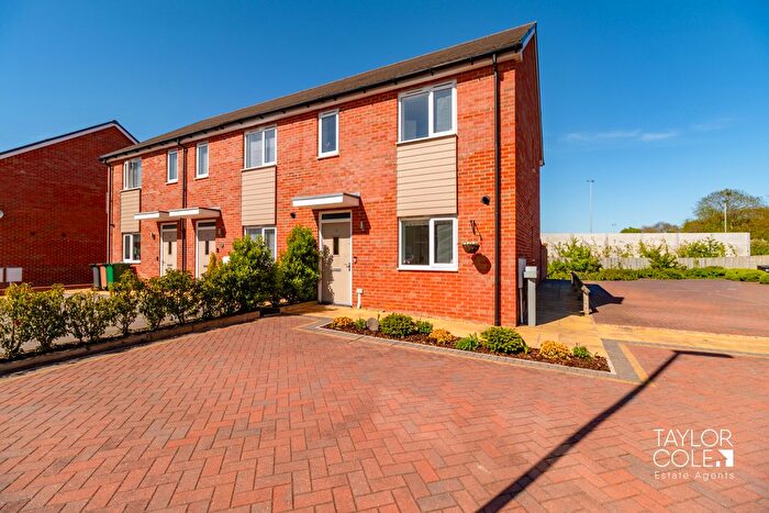 3 Bedroom End Terrace House For Sale In Furnace Lane, Castle Gresley, Swadlincote, DE11