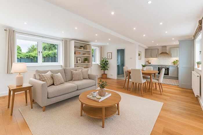 3 Bedroom Detached House To Rent In Ridgway, Wimbledon, SW19