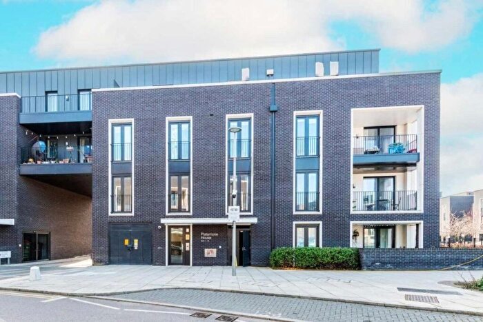 3 Bedroom Flat To Rent In Derny Avenue, London, E20