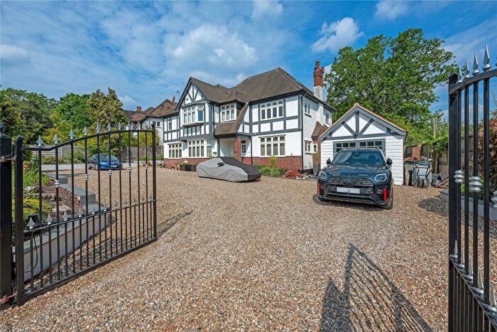 6 Bedroom Detached House For Sale In Downs Hill, Beckenham, BR3