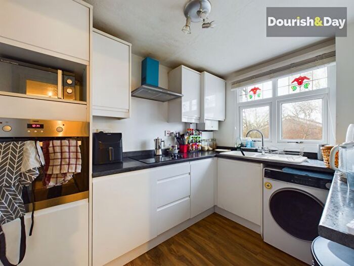 1 Bedroom Flat To Rent In Edison Road, Stafford, ST16