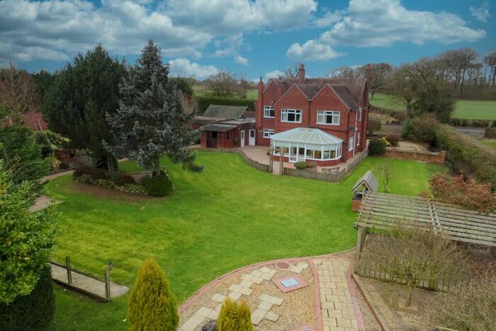 4 Bedroom Detached House For Sale In Stafford Road, Knightley, ST20