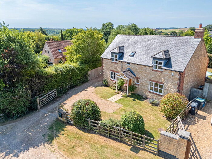 4 Bedroom Detached House For Sale In Trailli Lane, Woodford, NN14