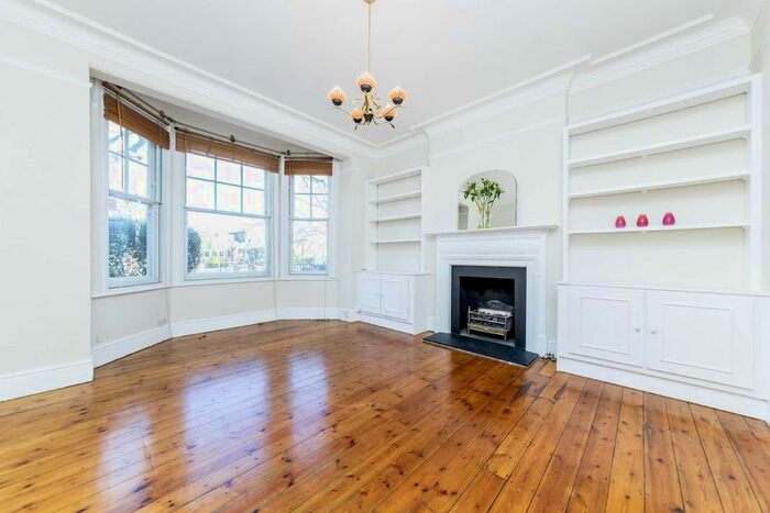 2 Bedroom Flat To Rent In St. Quintin Avenue, London, W10