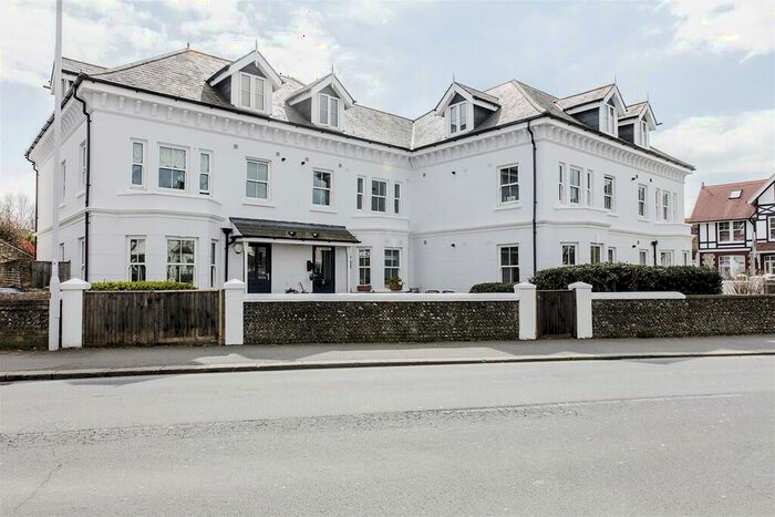 1 Bedroom Flat To Rent In Oxford Road, Worthing, BN11