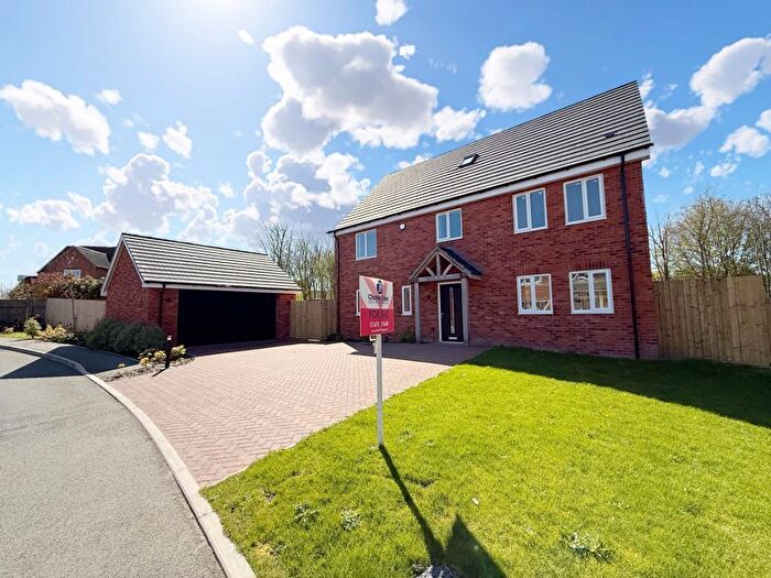 5 Bedroom Detached House For Sale In Lodge Close, Off Vicarage Lane, Long Bennington, NG23