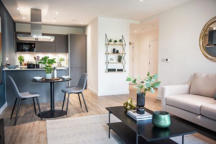 1 Bedroom Flat For Sale In The Lock, Bakery Walk, Greenford, UB6