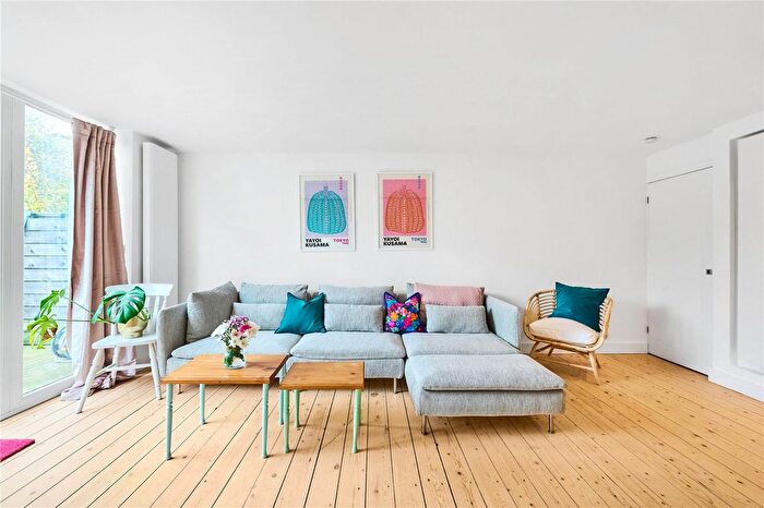 4 Bedroom Terraced House To Rent In Horsford Road, London, SW2