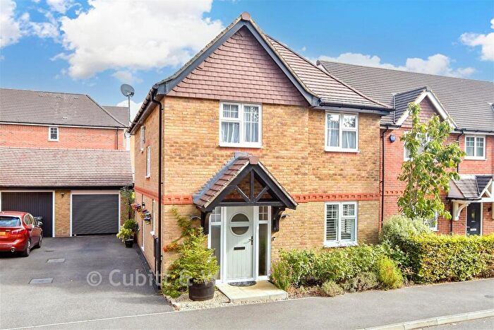 4 Bedroom Detached House For Sale In Charters Gate Way, Wivelsfield Green, East Sussex, RH17