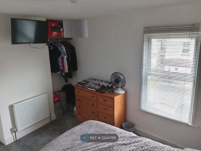 2 Bedroom End Of Terrace House To Rent In Seaview Terrace, Queenborough, ME11