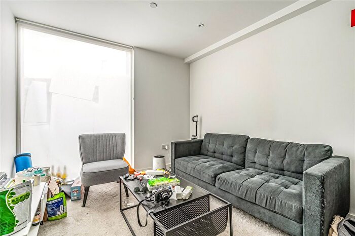 1 Bedroom Flat To Rent In Boundary Lane, Manchester, Greater Manchester, M15