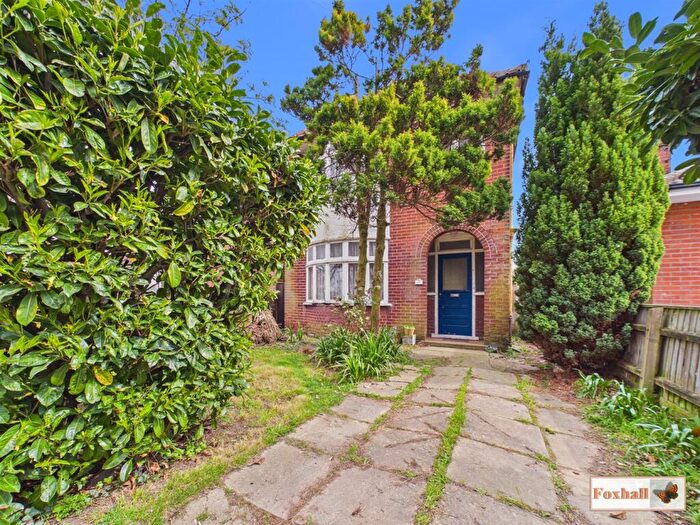 3 Bedroom Detached House For Sale In Heath Lane, Ipswich, IP4