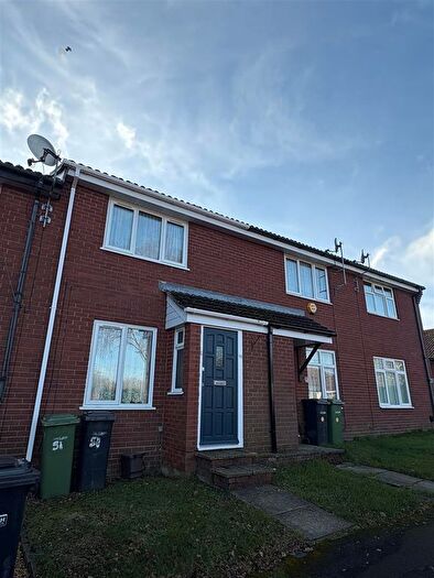 2 Bedroom Terraced House To Rent In Thames Close, Southampton, SO18