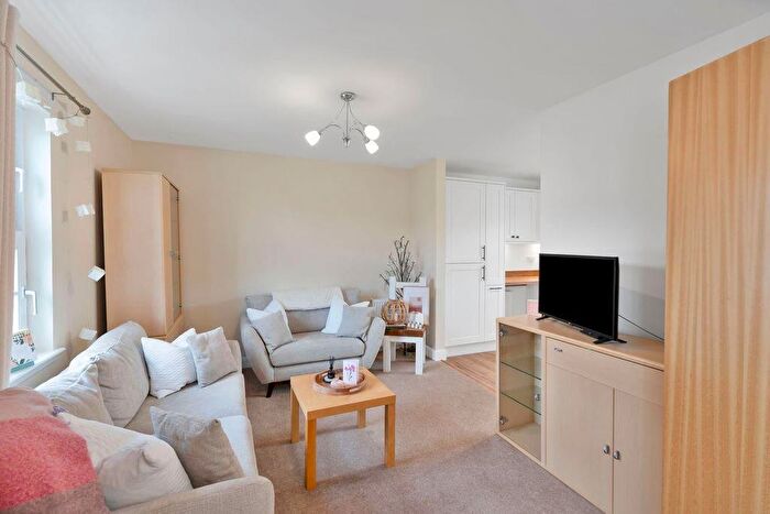2 Bedroom Flat To Rent In Lt Brewery Close, Edinburgh, EH30