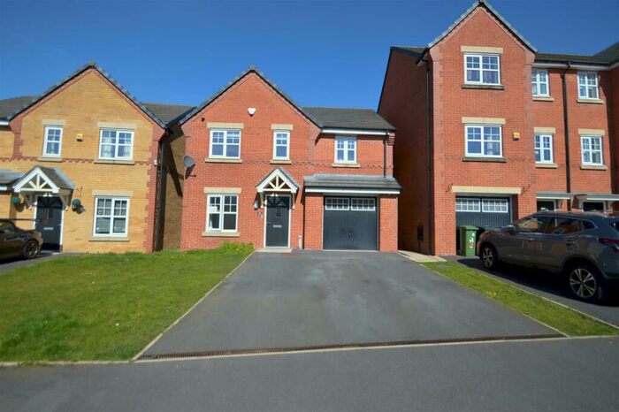 4 Bedroom House To Rent In Woodhouses Avenue, Audenshaw, Manchester, M34