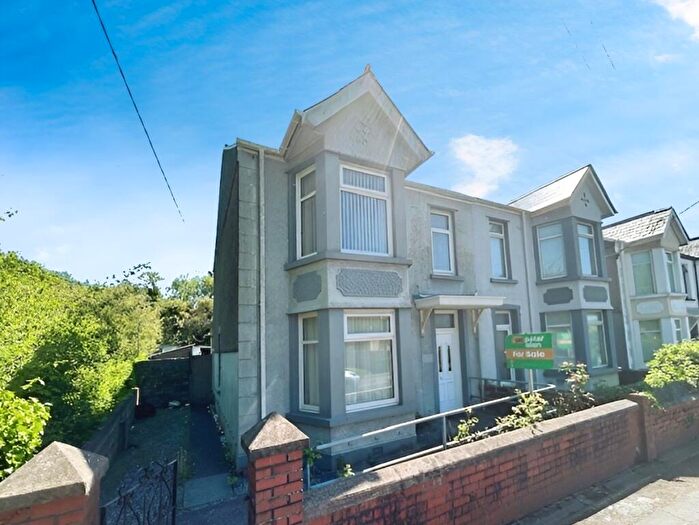 3 Bedroom Semi-Detached House For Sale In Pontardulais Road, Gorseinon, Swansea, SA4