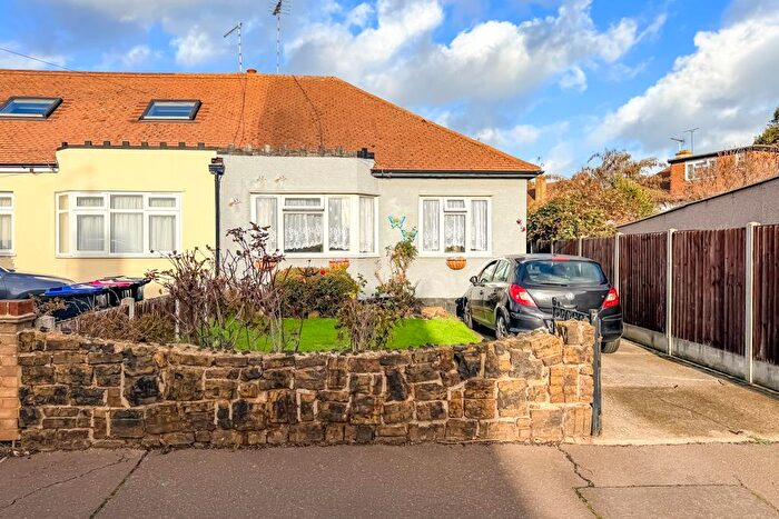 2 Bedroom Semi-Detached Bungalow For Sale In Byrne Drive, Southend-on-Sea, SS2