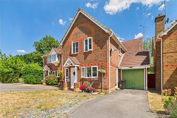 3 Bedroom Detached House To Rent In Conygree Close, Lower Earley, Reading, Berkshire, RG6