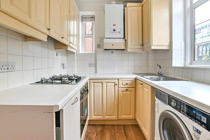 1 Bedroom Flat For Sale In Gloucester Avenue, Primrose Hill, London, NW1