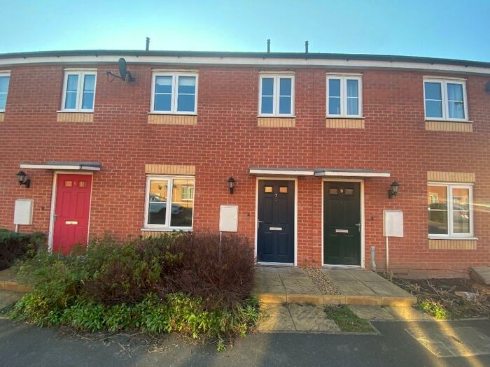 3 Bedroom Terraced House To Rent In Silverstone Road, Bourne, Lincolnshire, PE10