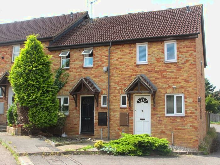 2 Bedroom End Of Terrace House To Rent In Sudeley Gardens, Hockley, SS5