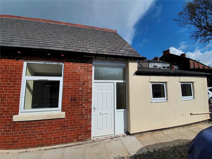 Houses to rent in Peach Road, Oldham, OL4