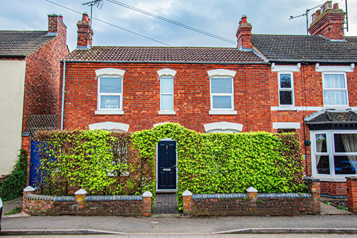 4 Bedroom End Of Terrace House For Sale In Obelisk Road, Finedon, NN9