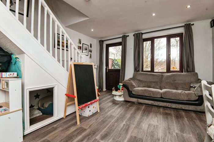 2 Bedroom Terraced House For Sale In Rushforth Place, Exeter, Devon, EX4