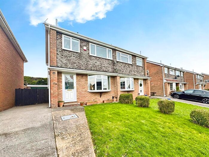 3 Bedroom Semi-Detached House For Sale In Stuart Avenue, Chepstow, NP16