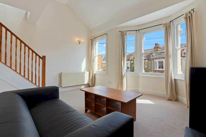 2 Bedroom Flat To Rent In Stephendale Road, Fulham, SW6