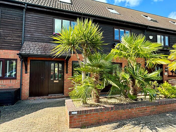 3 Bedroom Mews For Sale In Lower Hall Lane, Clutton, Chester, CH3