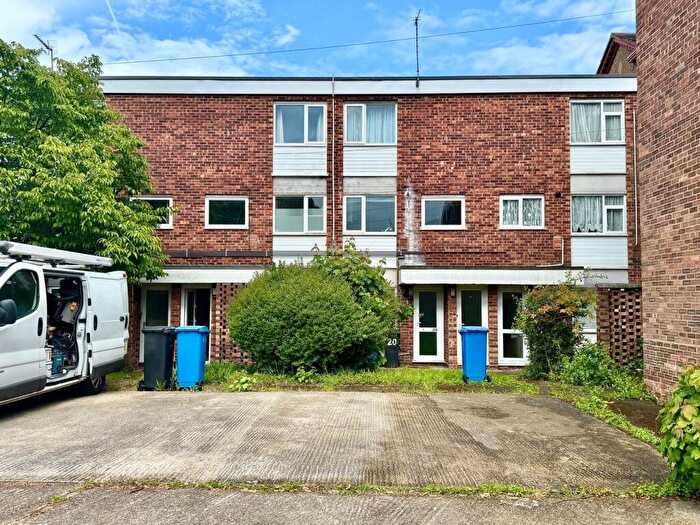2 Bedroom Flat For Sale In Park North, Ipswich, IP4