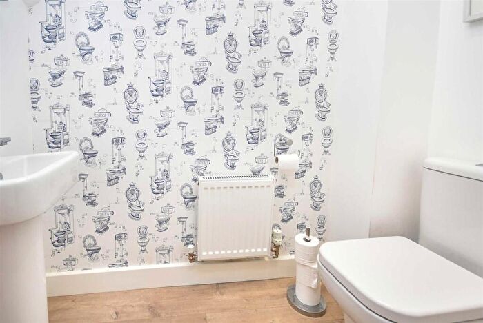 3 Bedroom End Of Terrace House For Sale In Diamond Drive, Corby, NN17