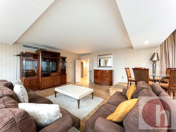 3 Bedroom Flat To Rent In The Panoramic, Grosvenor Road, Pimlico, SW1V