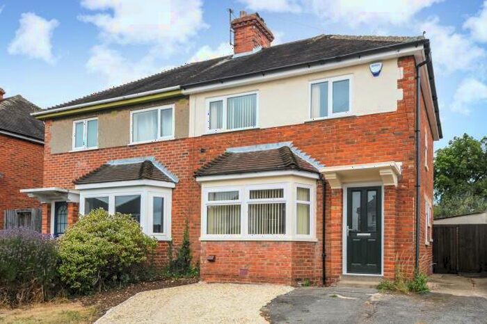 3 Bedroom Semi-Detached House To Rent In Cranmer Road, East Oxford, OX4