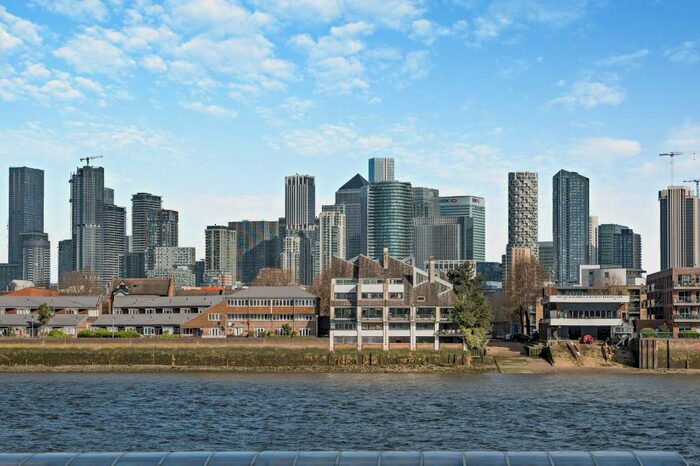 7 Bedroom Terraced House For Sale In Ferry Street, London, E14