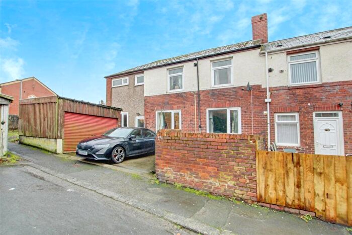 4 Bedroom End Of Terrace House For Sale In Railway Gardens, Stanley, County Durham, DH9