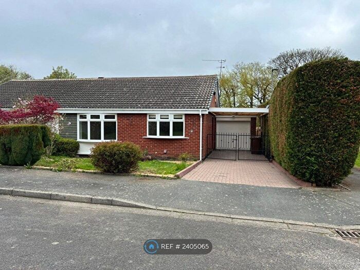 3 Bedroom Bungalow To Rent In Thornbury Close, Newcastle Upon Tyne, NE3