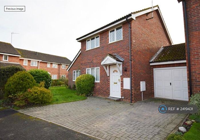 3 Bedroom Detached House To Rent In The Willows, Reading, Caversham, RG4