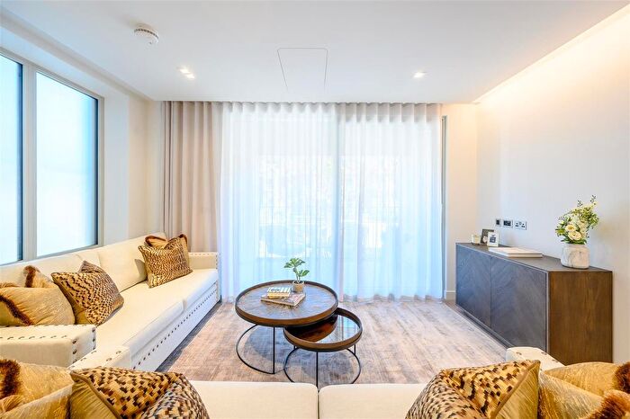 2 Bedroom Flat To Rent In Garrett Mansions, Edgware Road, London, W2