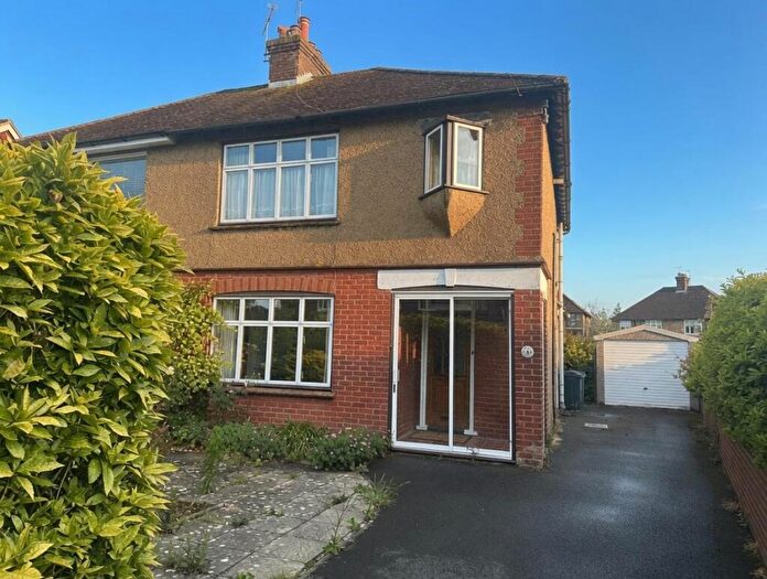 3 Bedroom Semi-Detached House For Sale In Long Rede Lane, Barming, Maidstone, ME16